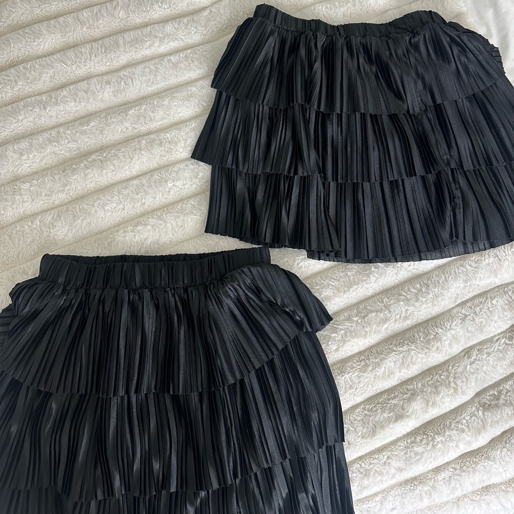 Black skirt